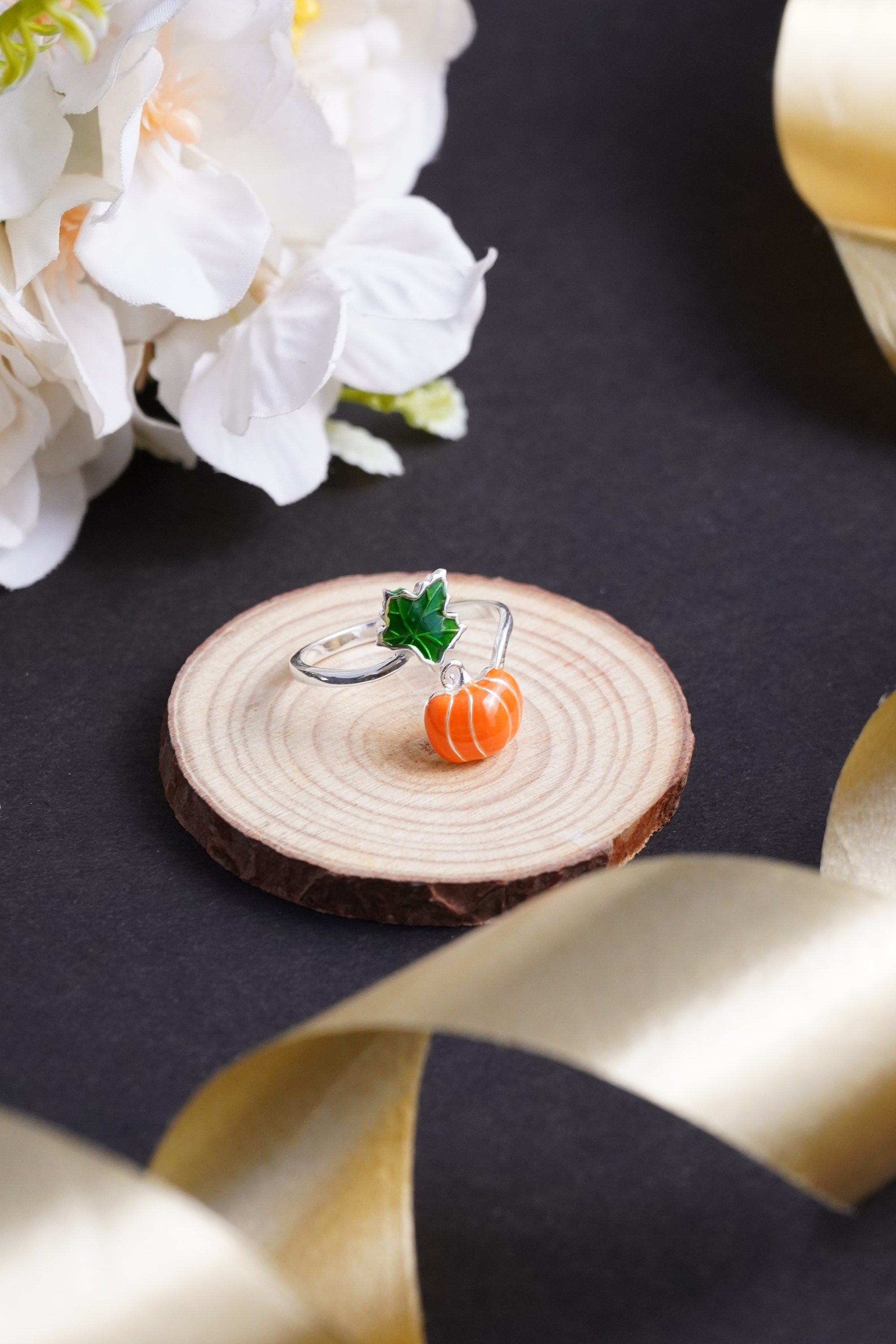 Adjustable Fall Pumpkin Ring