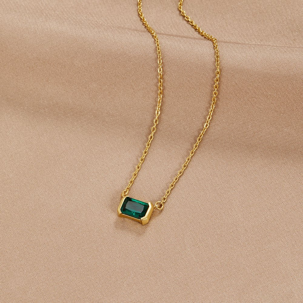 Moni Green Necklace