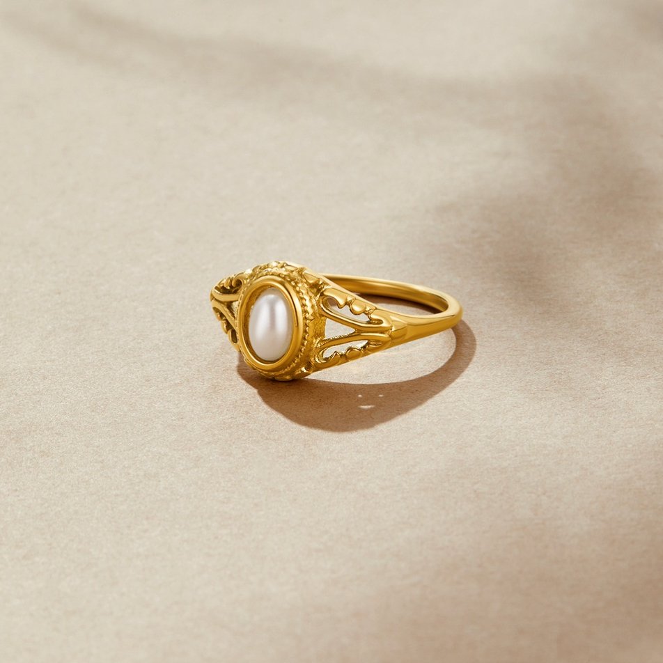 Royal - Vintage  Ring